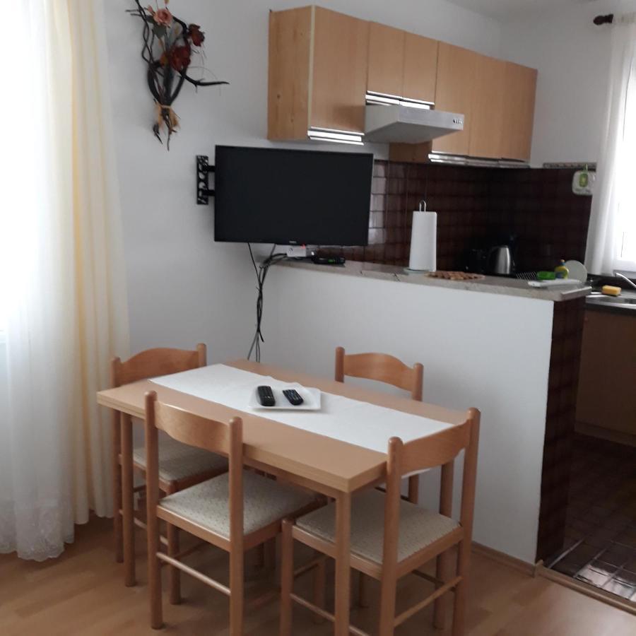 Rina Apartments Лабин Экстерьер фото