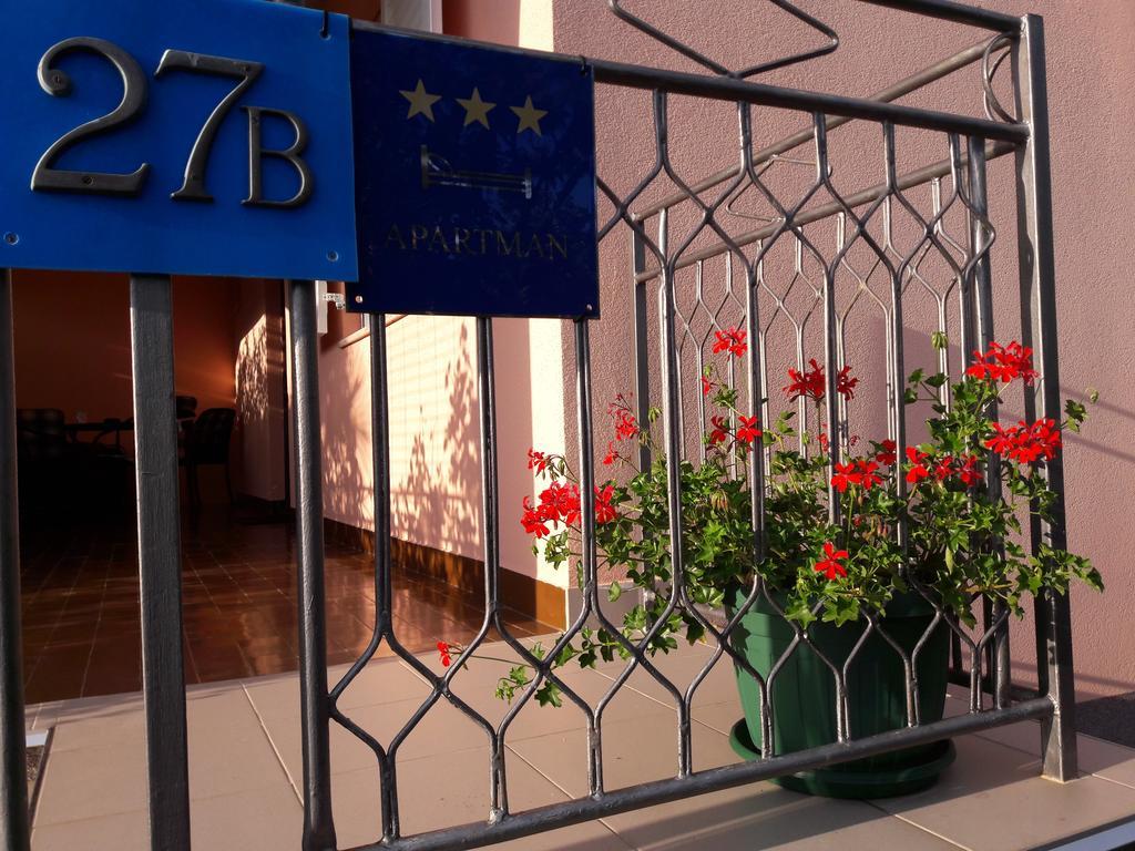 Rina Apartments Лабин Экстерьер фото
